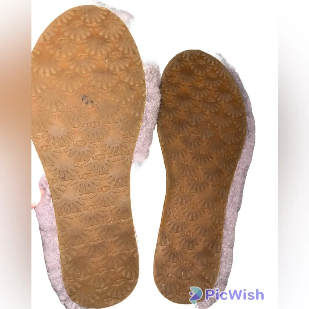 Girls UGG slippers SIZE 1 (little girl)